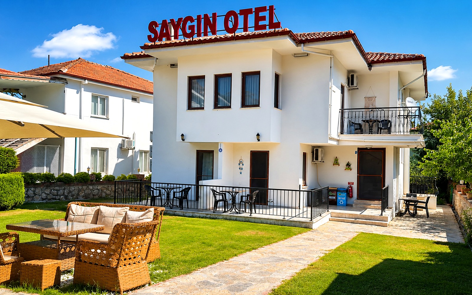 Saygın Otel Bahçe